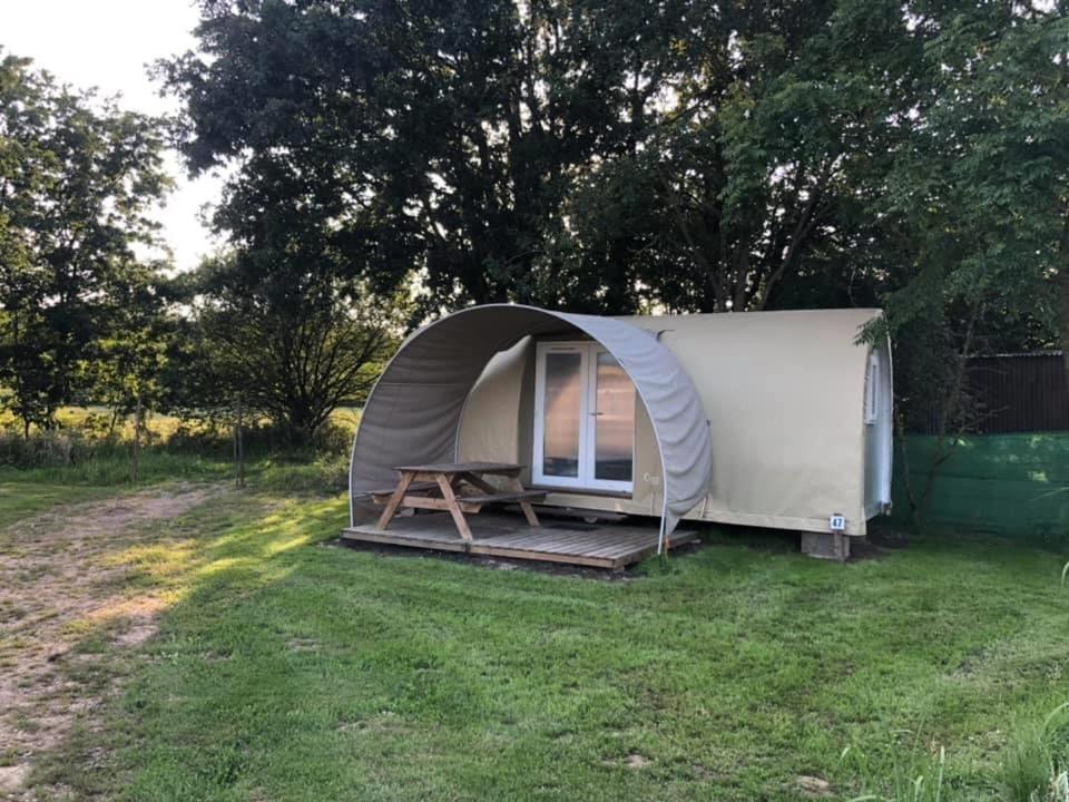 Camping Au Pré de l'Étang Sainte-Foy  Esterno foto