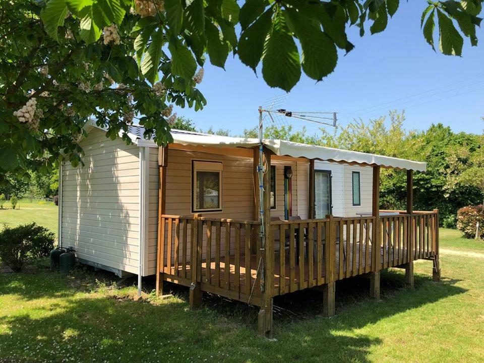 Camping Au Pré de l'Étang Sainte-Foy  Esterno foto